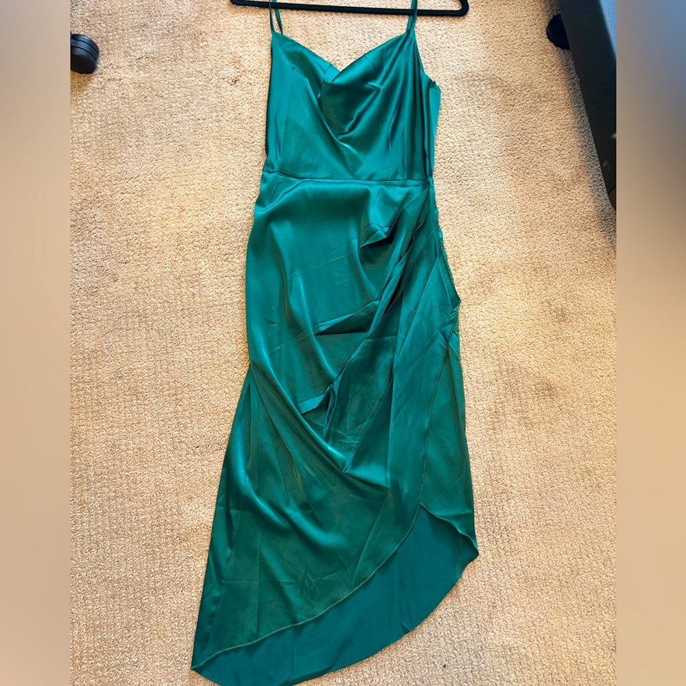 CRASHING PROM Emerald Green Midi Dress with Ruching at breast and slit Sm NWOT - Picture 10 of 12